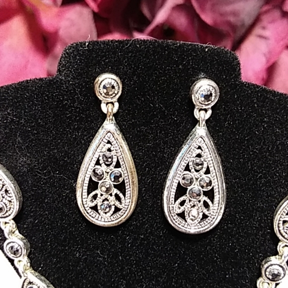 TRIFARI SET SILVER WITH BLACK STONES - Picture 2 of 4